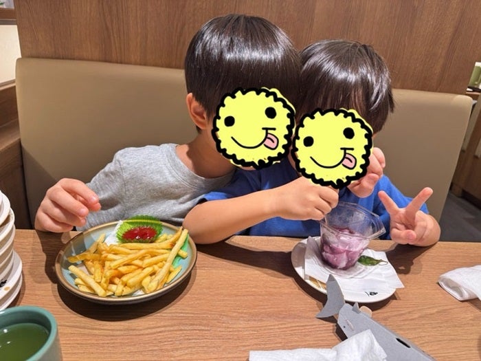 【写真・画像】 小倉優子、回転寿司で次男が注文していた品「笑ってしまいました」 　1枚目