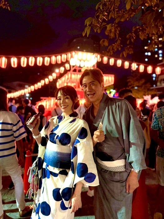 【写真・画像】 川崎麻世、人生初の浴衣を着て盆踊り参加「結婚して初めての夏」 　1枚目