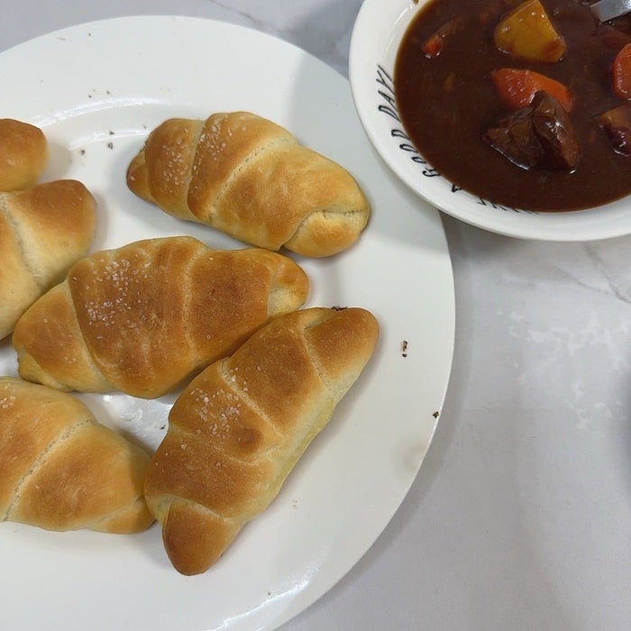 【写真・画像】 高1次女が3時間かけて作った手の込んだ夕食「しっかり『お手伝い料金』はとられましたが」 　1枚目