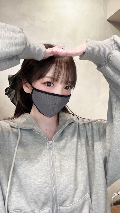 【写真・画像】 ざわちん、イメチェンした後の初出し写真を公開「かわいい」「お人形みたい」の声 　1枚目