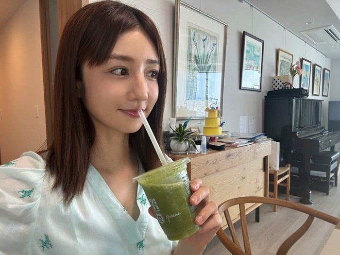 【写真・画像】 小倉優子、浮腫みを解消するために飲んだドリンク「二日連続でラーメンを食べたので」 　1枚目