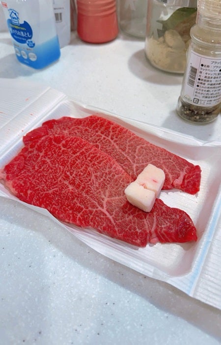 【写真・画像】 小倉優子、三男の運動会後に訪れた精肉店を報告「美味しいお肉屋さんに出会えて幸せです」 　1枚目