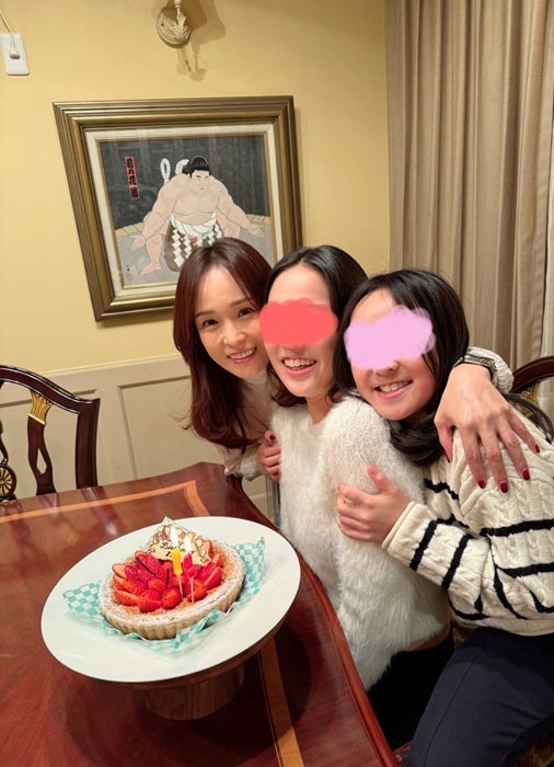 【写真・画像】 花田虎上、14歳を迎えた娘の誕生日を祝福「おめでとう」「素敵」の声 　1枚目