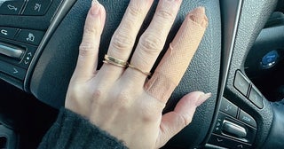 辻希美、豪快に切ってしまった指で夕食作り「にんじんさえ切ればできる」