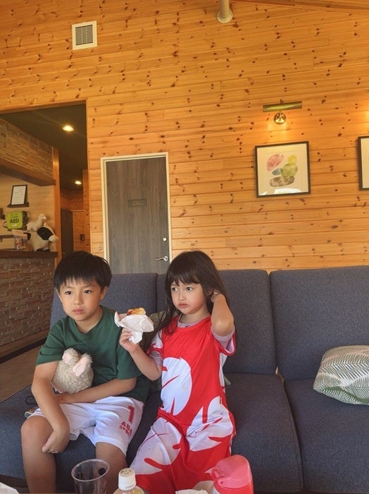 【写真・画像】 川崎希、夫・アレクが子どもの要望に応え急遽キャンプへ「めちゃくちゃフットワーク軽い」 　1枚目