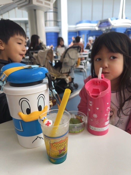 【写真・画像】 川崎希、TDLで入るのを断念したレストラン「アプリで待ち時間みたら」 　1枚目