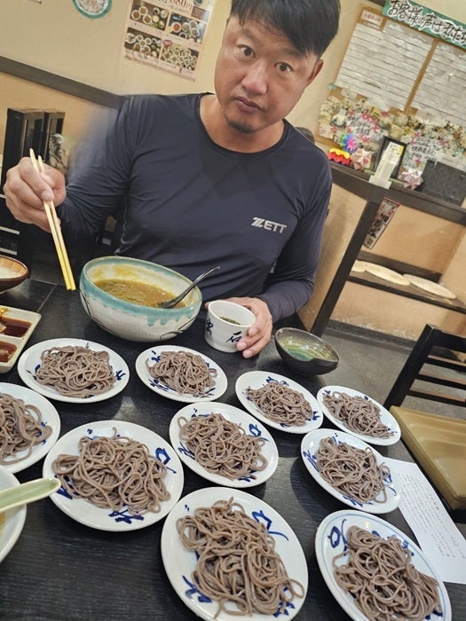 【写真・画像】 小原正子、夫・マック鈴木とそれぞれ14皿ずつ食べた料理「まるで、大食いチャレンジ？してるみたい」 　1枚目