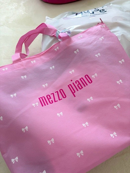 いちごさん専用　MEZZO PIANO ノベルティ色々とお洋服やバックの福袋 今だけ特典付き いちごさん専用 MEZZO PIANO ノベルティ色々とお洋服や