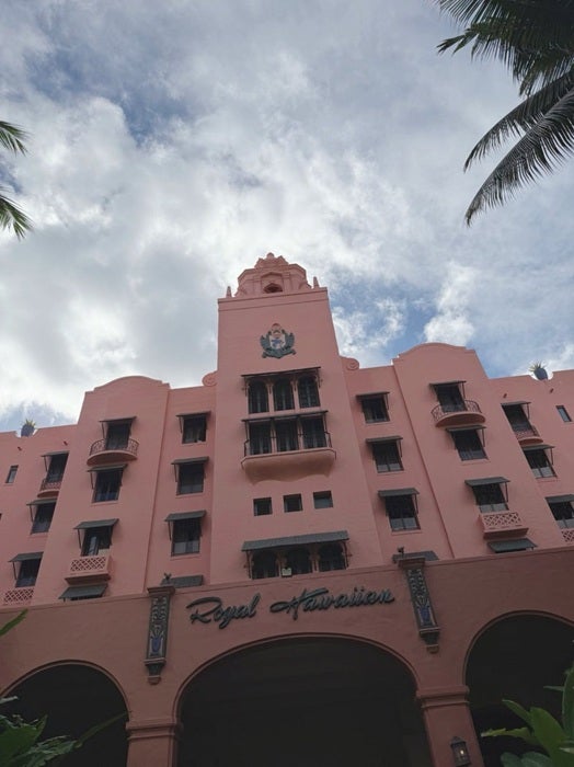 【写真・画像】 細川直美、ハワイの老舗ホテルを訪問し絶賛「全部がピンクで可愛い」 　1枚目