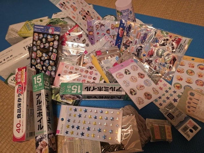 【写真・画像】 高橋英樹、『ダイソー』で45点のまとめ買い「孫ちゃん用のシールを探しまして」 　1枚目