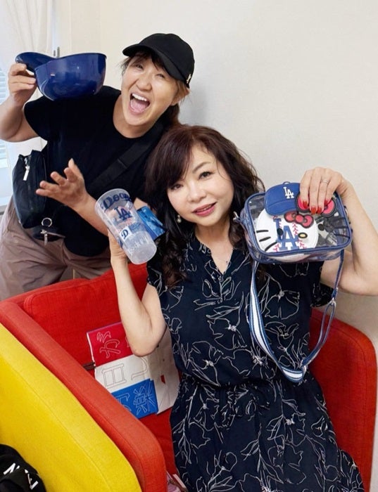 【写真・画像】 北斗晶「お宝の山」ハイヒール・モモコに見せてもらったロサンゼルスでの購入品「なんと3時間並ばれて」 　1枚目