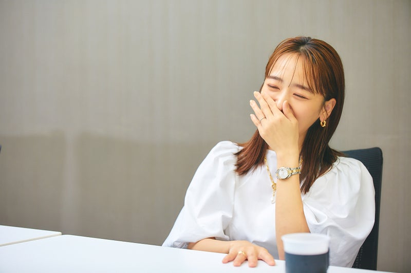 【写真】近藤千尋さんが笑っている