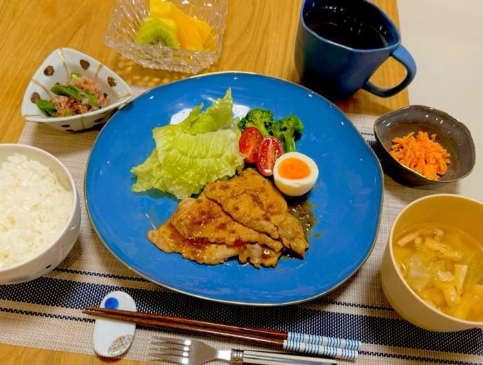 【写真・画像】 小倉優子、息子達が沢山おかわりをした夕食「簡単でとても美味しそう」「彩りも綺麗」の声 　1枚目