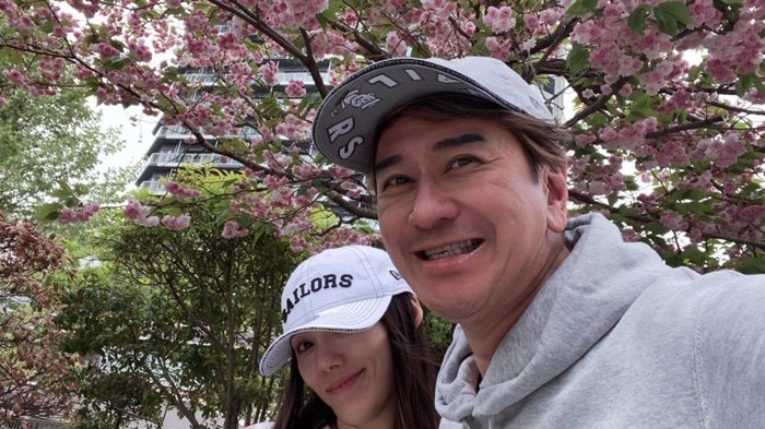 【写真・画像】 川崎麻世、妻と並んで入った店で食べたランチ「え～！？こんなに安かったっけ～！？」 　1枚目