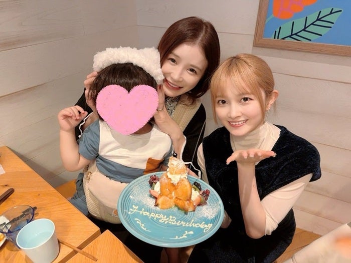 【写真・画像】 手島優、親子で誕生日を祝福されたことを報告「母性も愛もピュアもダダ漏れでした」 　1枚目