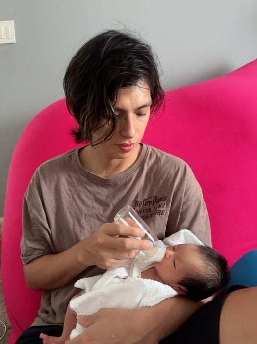 【写真・画像】 川崎希、夫・アレクと息子に出してもらった出生届「ついにお名前決まりました」 　1枚目