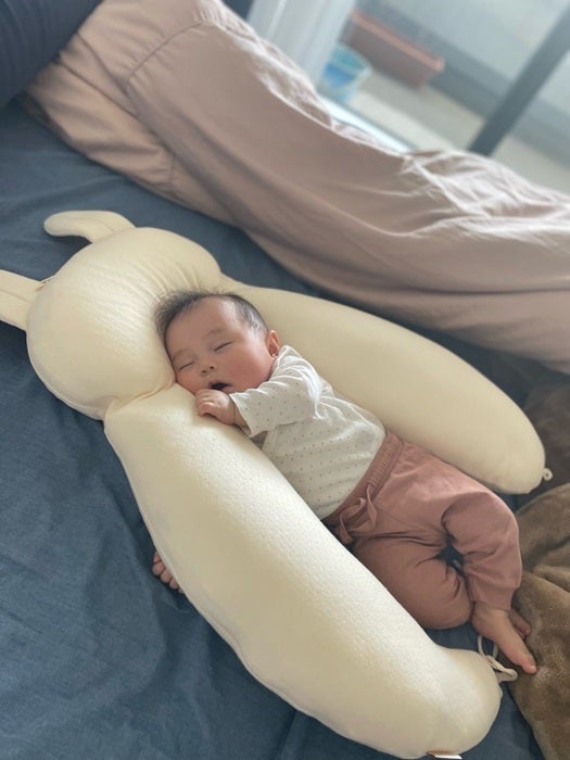 【写真・画像】 山本圭壱、妻・西野未姫が不在でワンオペをした日の娘の様子を報告「ミルクもイヤイヤなくちゃんと飲んで」 　1枚目