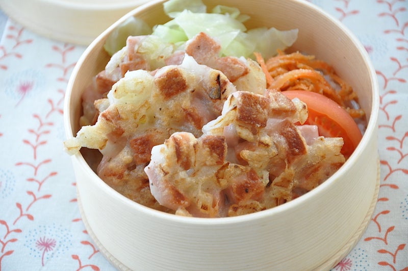 魚肉ソーセージと玉ねぎの揚げ焼き