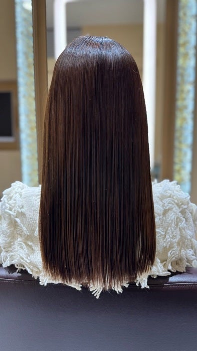 【写真・画像】 小倉優子、美容室でのヘアカットを報告「髪って年齢が出るのでケアを頑張らないと!!」 1枚目