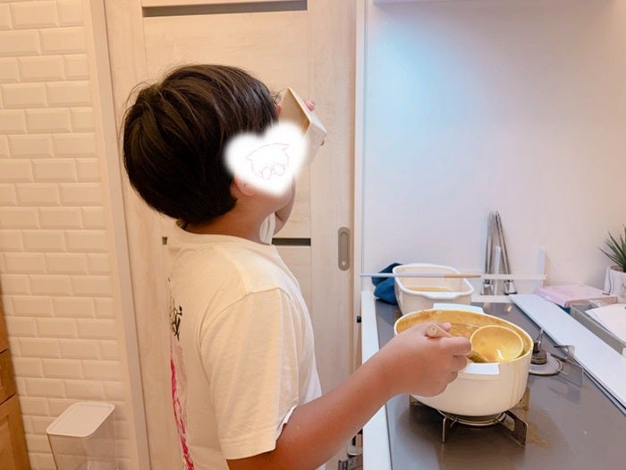 【写真・画像】 辻希美、夏休み最後の日に次男と作った夕食のメニュー「味見と言いながら何回も味見」 　1枚目