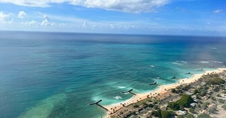 薬丸裕英、ハワイに到着したことを報告「少し遅い夏休みです」