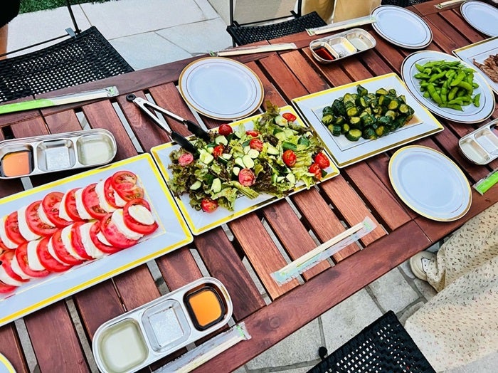 【写真・画像】 薬丸裕英、自宅で増田貴久の退院をお祝い「みんな絶賛のBBQでした」 　1枚目