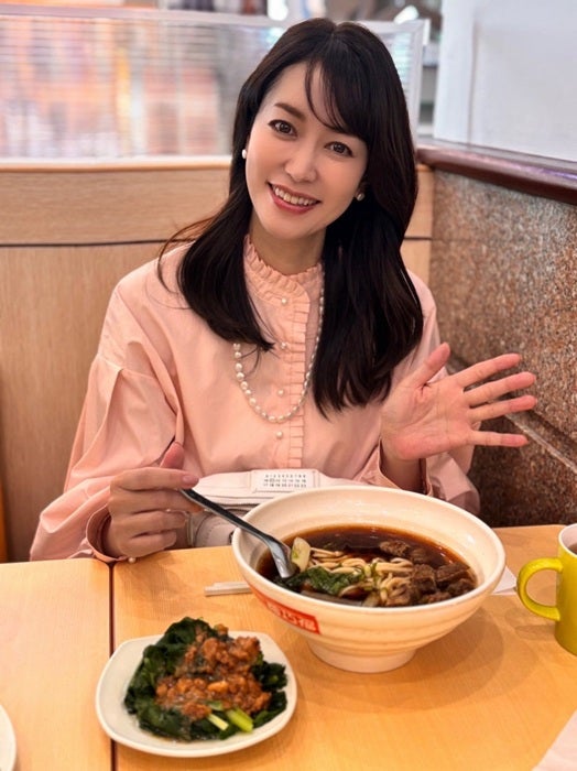 【写真・画像】 細川直美、台湾のスタバで購入したグッズを公開「台湾限定のドリンクホルダー」 　1枚目