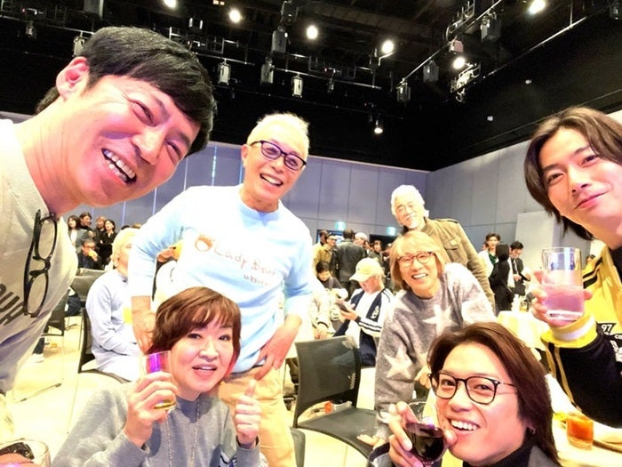 【写真・画像】 東MAX、所ジョージの古希のお祝いに感動「大御所たちが入れ替わり立ち替わり」 　1枚目