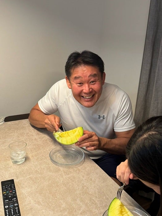 【写真・画像】 花田虎上、娘が幸せを噛み締めながら食べていた贅沢な品「楽しみにしていたみたい」 　1枚目