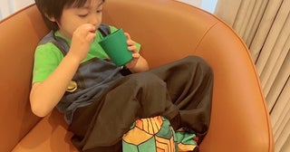川崎希、未だ使用時に緊張する『HERMES』の家具「カゲトラはすっかりリラックスモード」