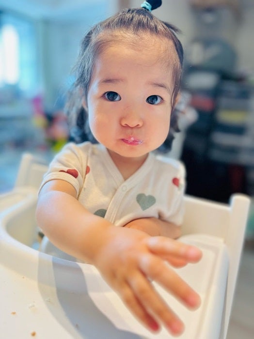 【写真・画像】 内山信二の妻、突発性発疹に罹った次女の様子を報告「今まで好きだった物を食べなくなった」 　1枚目