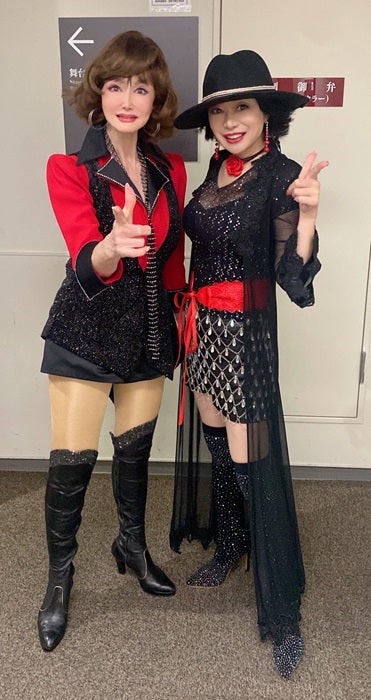 【写真・画像】 北山みつき、山本リンダとの2ショットを公開「合わせたみたいな衣裳になってしまいました」 　1枚目