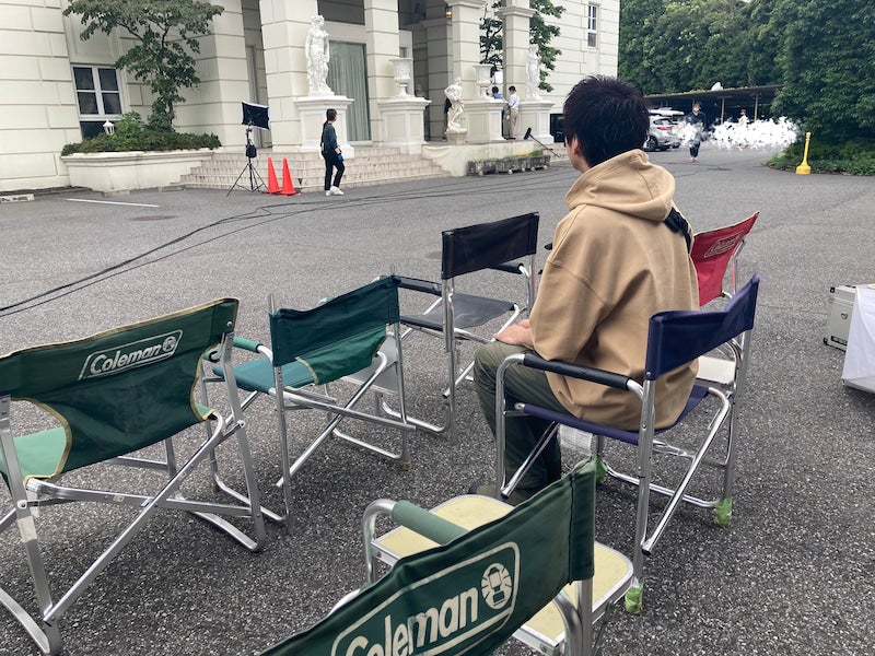 【写真】一人佇む山田裕貴さん