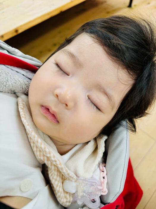 【写真・画像】 内山信二の妻、次女の4か月健診で心配なこと「様子見る事にしてみました」 　1枚目