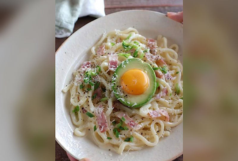 【写真】とろ〜りアボたま!和風カルボうどん