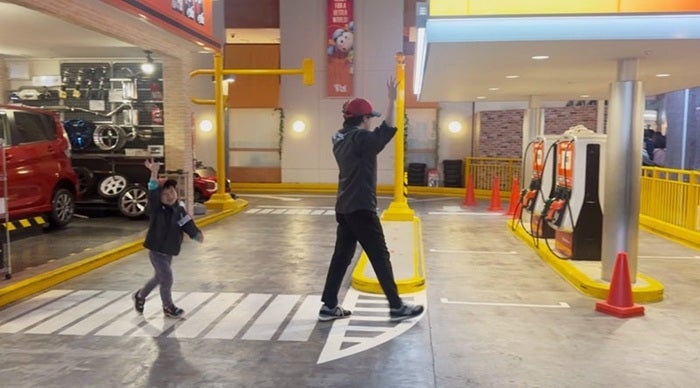 【写真・画像】 あいのり・桃、息子の初職業体験に感動「20年後の姿を想像して…うるうる」 　1枚目