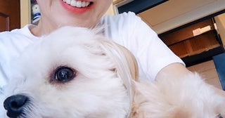秋野暢子、入院前に再会した愛犬との自撮りショットを公開「治療も頑張るよ」