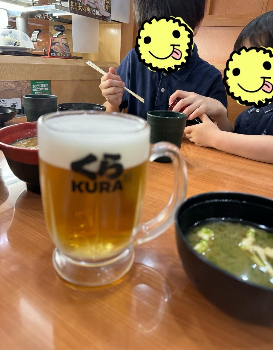 【写真・画像】 小倉優子、息子達と『くら寿司』を訪れて気が付いたこと「驚きました！！」「知らんかった」の声 　1枚目