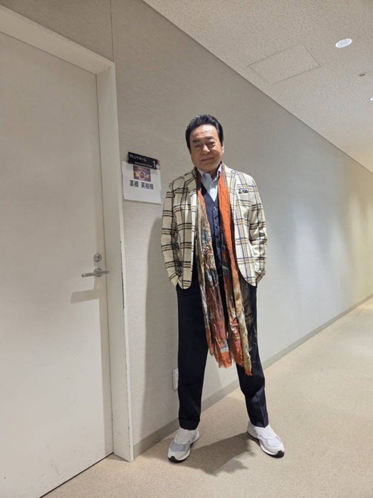 【写真・画像】 高橋英樹、秋の装いで番組収録に参加したことを報告「チェック柄もたまには良いですね」 　1枚目