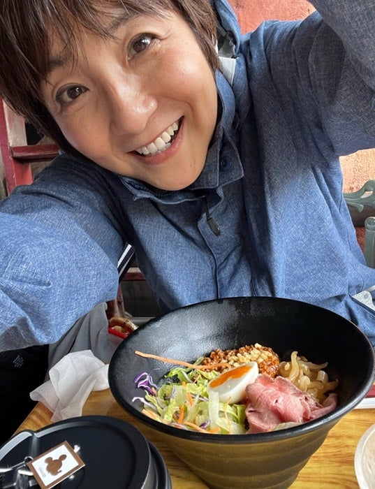 【写真・画像】 藤田朋子、TDLで堪能した美味な料理を公開「ここでランド終了でいい！それくらいの幸福感」 　1枚目