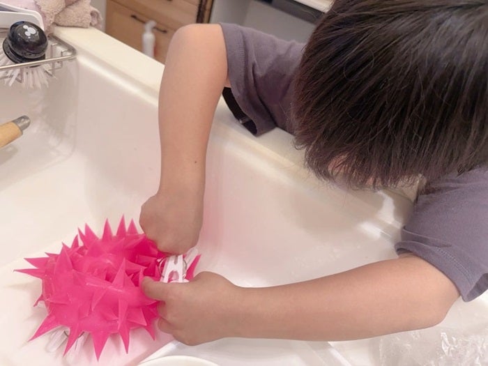 【写真・画像】 辻希美、遊んで破損したものを修正していた三男「無理だろぉ～って思ってた」 　1枚目