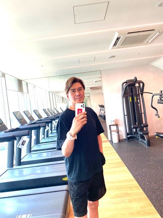 【写真・画像】 川崎麻世、長年悩んでいる腰痛について医師から言われたこと「手術はかなり困難で」 　1枚目