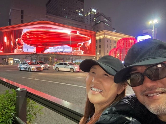 【写真・画像】 北斗晶、韓国の大型ビジョンを鑑賞「噂以上に凄かった」 　1枚目