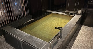 薬丸裕英、個室温泉付きのホテルに宿泊「部屋でゆっくり過ごします」