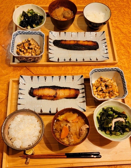 【写真・画像】 モト冬樹、妻・武東由美が気に入っている『成城石井』の品を公開「完璧なシニアの夕食だね」 　1枚目