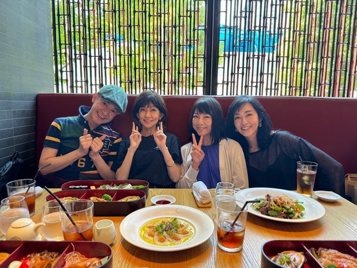 【写真・画像】 堀ちえみ、松本伊代らとの食事会で撮影した集合ショットを公開「豪華すぎる」「素敵な関係」の声 　1枚目