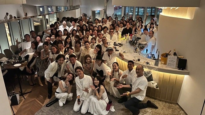 【写真・画像】 川崎麻世「100人集まって」芸能生活49周年パーティーで熱唱「めっちゃ楽しく美味しく」 　1枚目