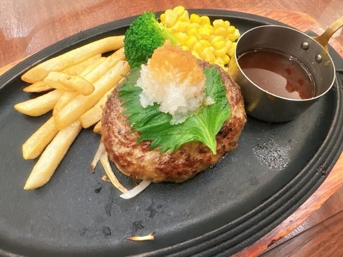 【写真・画像】 小倉優子、息子達のリクエストで行った店での夕食「声が大きくてヒヤヒヤ」 　1枚目