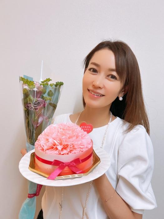 【写真・画像】 細川直美、夫・葛山信吾と娘達から貰った母の日の贈り物「私が実家に帰っている間に」 　1枚目