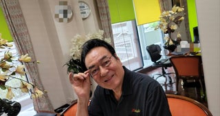 高橋英樹、プライベートオフィスの内部を公開「秘密の小部屋のよう」